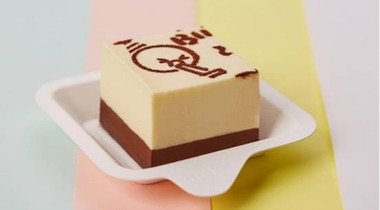 黑白巧克力慕斯撒粉蛋糕，定制你的生日