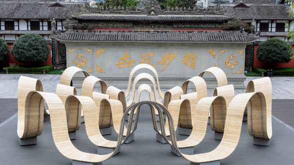 太古地產(chǎn)呈獻(xiàn)英國(guó)藝術(shù)裝置杰作“請(qǐng)就座”中國(guó)首展