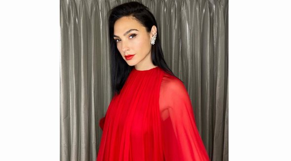 Gal Gadot佩戴Tiffany珠寶亮相《神奇女俠1984》首映禮，一展時(shí)尚迷人風(fēng)范