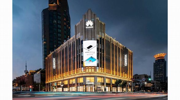 上?？缒旰萌ヌ帲旱饺A為全球旗艦店打卡紅色“山花燈”