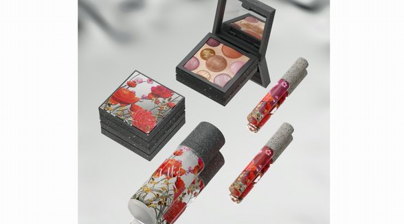 藝術(shù)聯(lián)名玩出“花”，瑪麗黛佳限定新品驚艷北京三里屯！