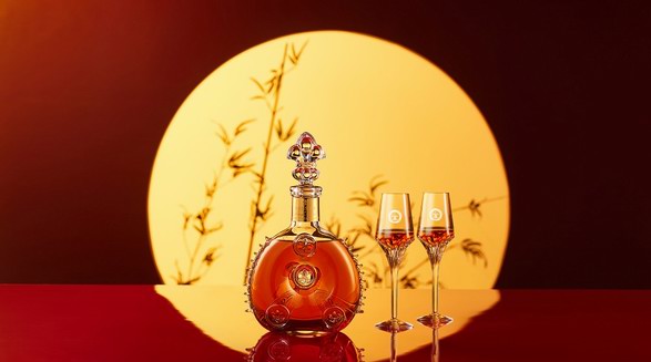 方穹映圓月，今朝共佳期——路易十三推出“時光禮頌” 限量禮盒