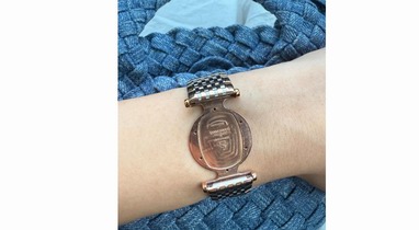 網(wǎng)友發(fā)帖“避雷浪琴”:花1萬多買的浪琴“嘉嵐系列”腕表就剩表帶  浪琴回應(yīng)