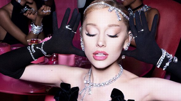 施華洛世奇攜手全球品牌代言人Ariana Grande 啟幕2025施華洛世奇派對(duì)奇妙夜