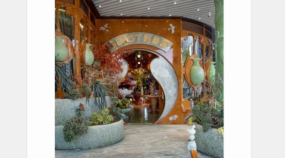 野獸派全新門店亮相前灘太古里：俯仰皆景，共賞四時(shí)之花