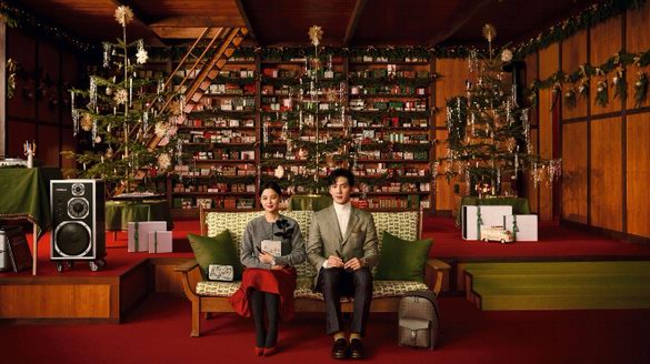 萬寶龍攜手全球品牌大使井柏然、辛芷蕾呈現(xiàn)節(jié)日大片 