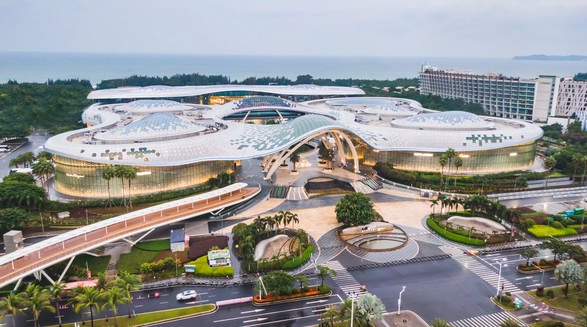 封關(guān)倒計時！中免集團十余年深耕樹立海南離島免稅消費新標(biāo)桿