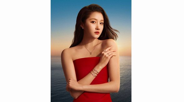 FengSung.com風(fēng)尚播報(bào)：FRED斐登攜手全球代言人關(guān)曉彤與中國區(qū)品牌大使鞠婧祎，共啟璀璨新程