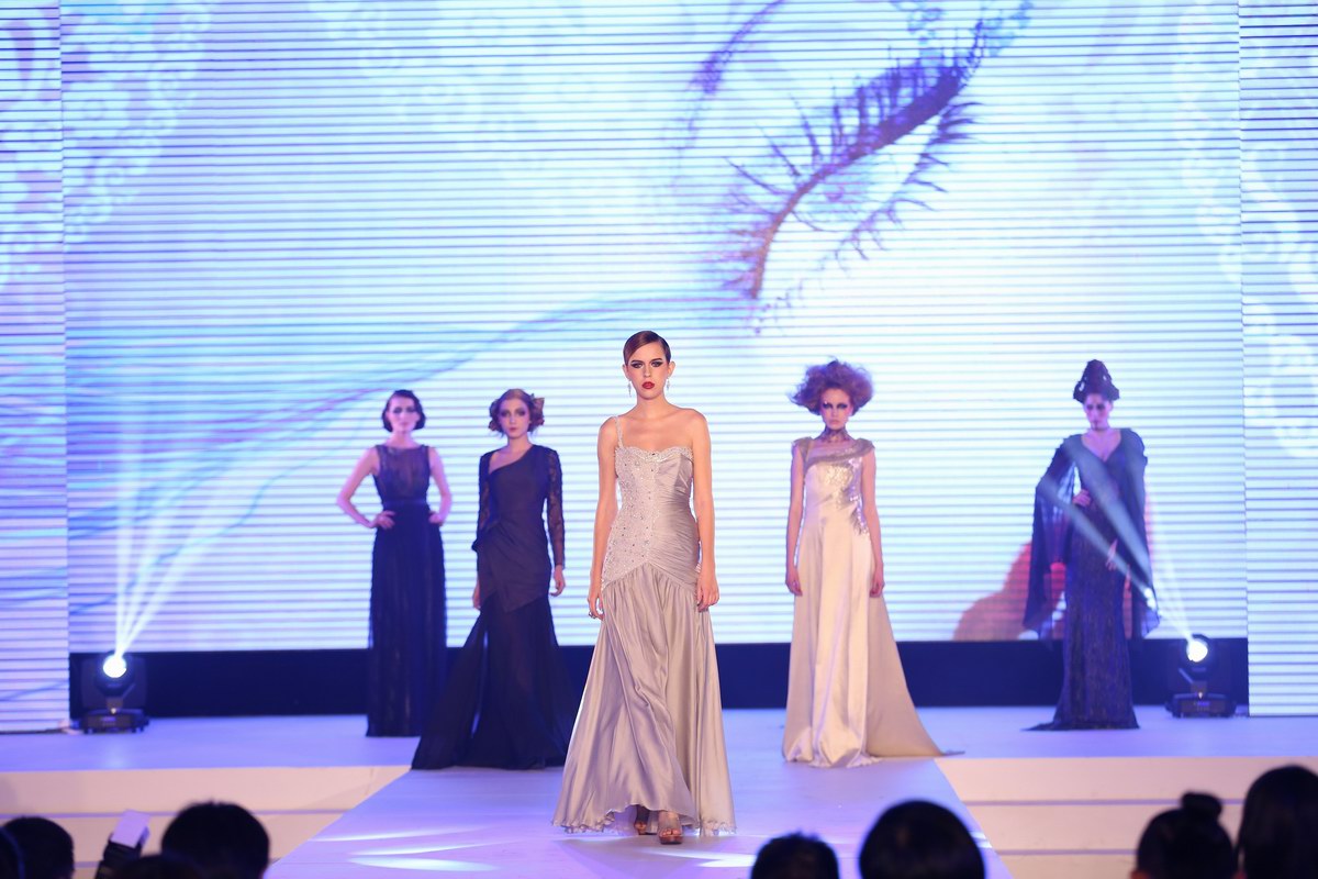 群星璀璨 騰訊女性&ldquo;2013 Beauty Live時(shí)尚之夜&rdquo;在京舉行