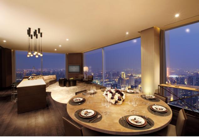 國際殿堂級室內(nèi)設(shè)計大師Yabu Pushelberg首度受邀來到上海，為四季匯度身訂制專屬空間，將藝術(shù)、個性、自然、實用巧妙融為一體，完美詮釋名門風范。