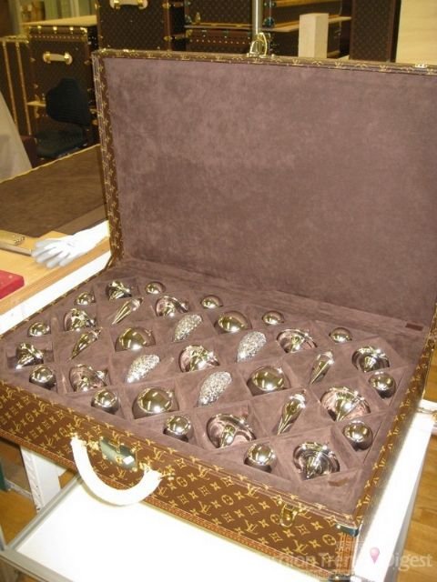  LV手工定制&mdash;&mdash;奢侈品的中國戰(zhàn)略   "路易&middot;威登之家"手工定制旗艦店盛大揭幕